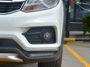 2017款1.5L 手动舒适型 前雾灯