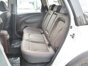 2017款1.6L CVT豪华型 后排座椅