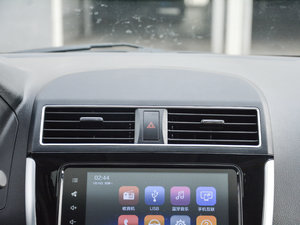 2017款1.6L CVT豪华型 空调出风口