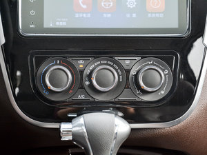 2017款1.6L CVT豪华型 空调调节