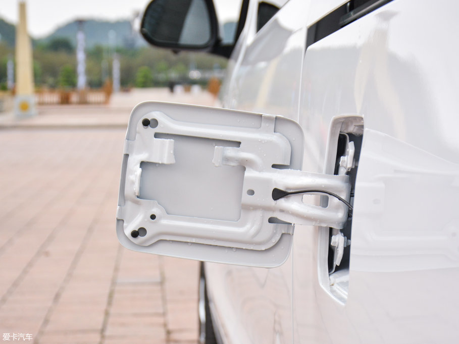 2018L(fng)CM7 2.0T Ԅ(dng)Ş