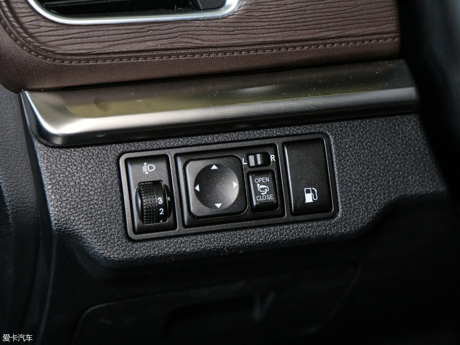 2018L(fng)CM7 2.0T ԄF