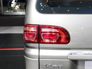 2018款M5 1.6L 手动豪华型 7座 细节外观