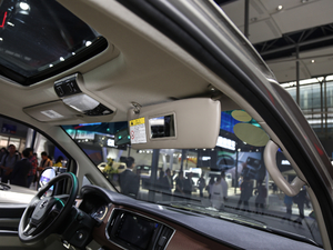 2018款M5 1.6L 手动豪华型 7座 空间座椅