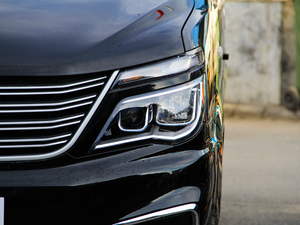 2018款M5L 1.6L 手动舒适型 9座 大灯