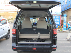2018款M5L 1.6L 手动舒适型 9座 行李厢空间