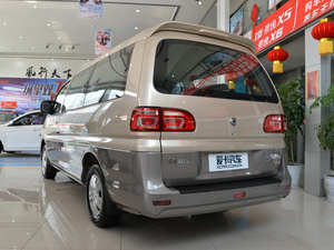 2018款M3L 1.6L 舒适型 7/6座 左后45度