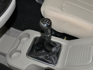 2018款M3L 1.6L 舒适型 7/6座 换挡杆