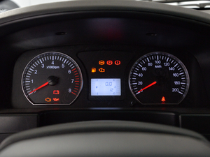 2018款M3L 1.6L 舒适型 7/6座 仪表