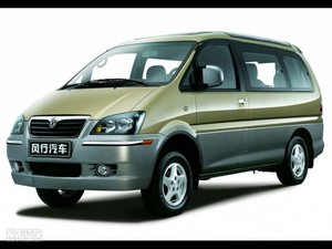 2010款Q3 2.0L 7座舒适版 整体外观