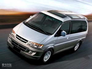 2010款柴油 7座标准版 整体外观