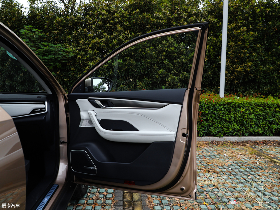 2018REX5 400 Extra°