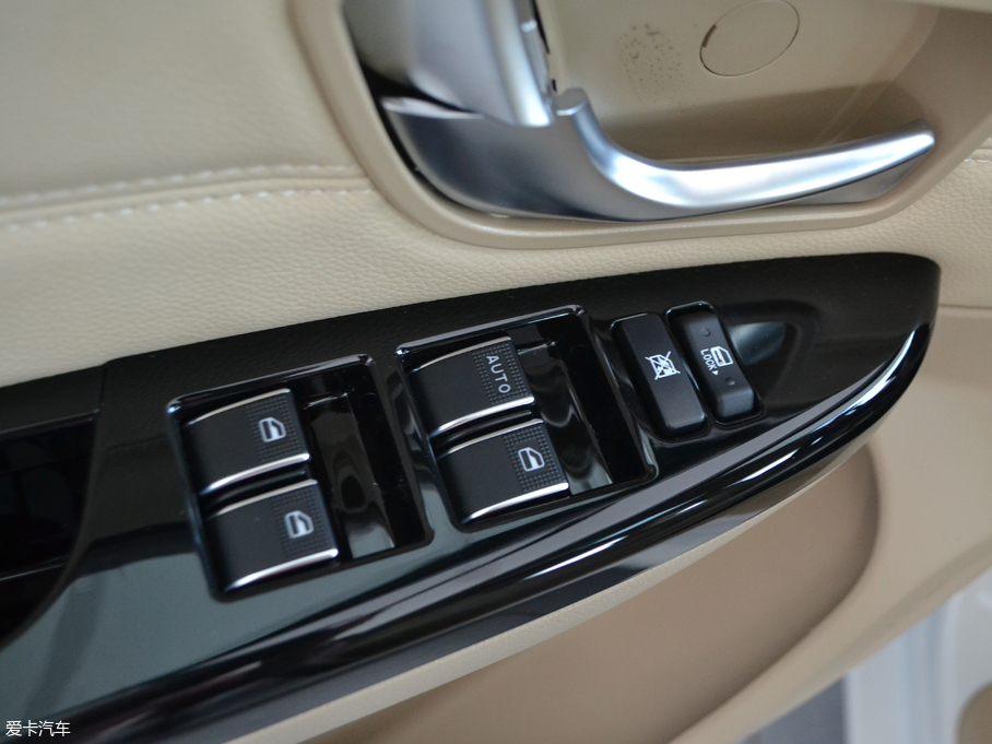 2018���L��C30 EV ������ ��Ӣ��