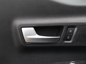 20192.0T 򌾫Ӣ L؛4D20M  VI g