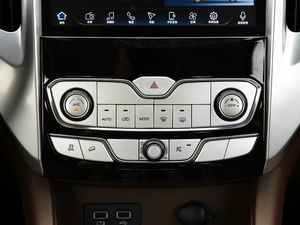 2019款2.0T 自动四驱运动版 空调调节