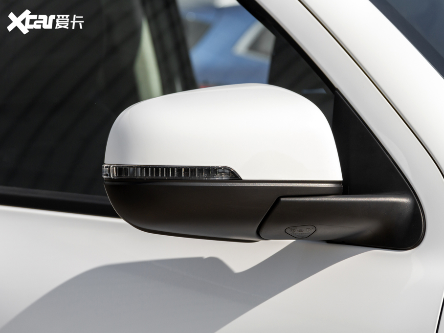 2020���ڳ���Ƥ�� ���ð� 2.0T �Ԅ���򌾫Ӣ�� ���p ����