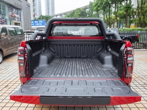 2020款越野版 2.0T 自动四驱高阶型 汽油 行李厢空间