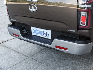 2020款乘用版 2.0T 自动四驱尊享型 小双 柴油 细节外观