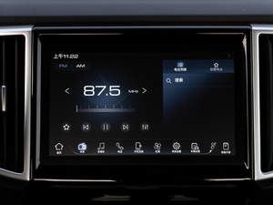 2020款商用版 2.0T 自动两驱精英型 大双 柴油 中控区