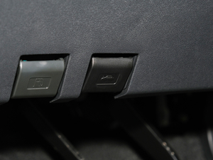 20202.0T  򌾫Ӣp VI g