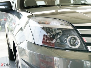 2009款锐意版 2.0L 精英型 大灯
