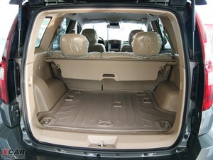 2009款锐意版 2.0L 豪华型 行李厢空间
