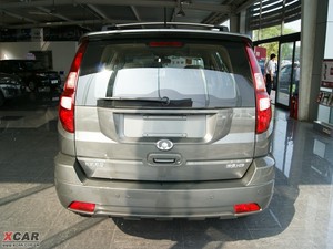 2009款锐意版 2.0L 精英型 正后	