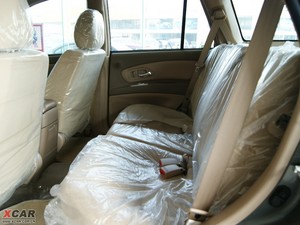 2009款锐意版 2.0L 精英型 后排空间