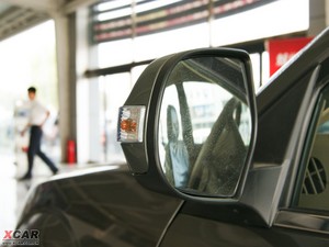 2009款锐意版 2.0L 精英型 后视镜