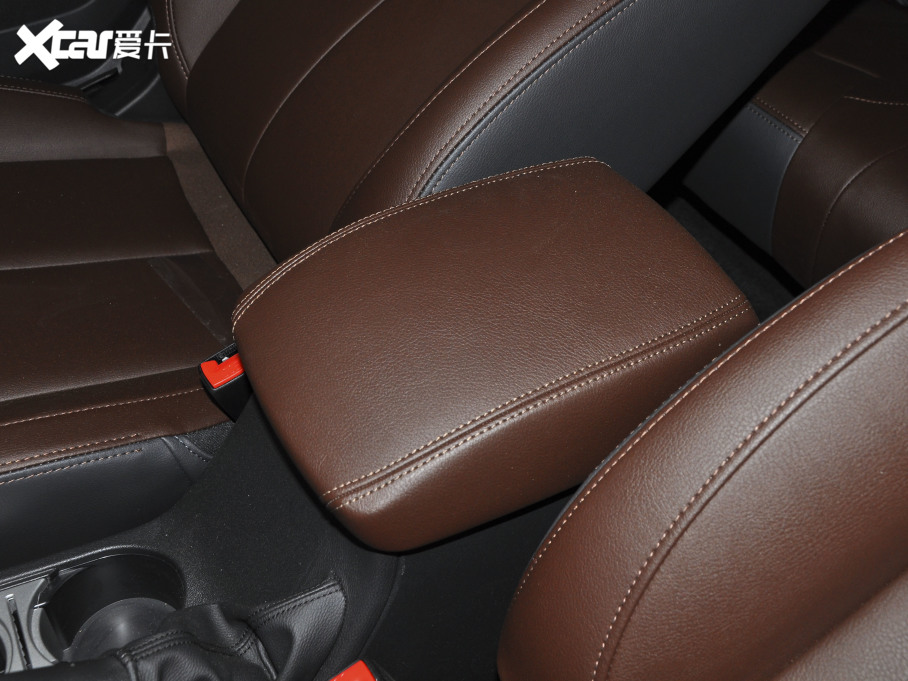 2021LE5 2.0T  򌾫Ӣʹp