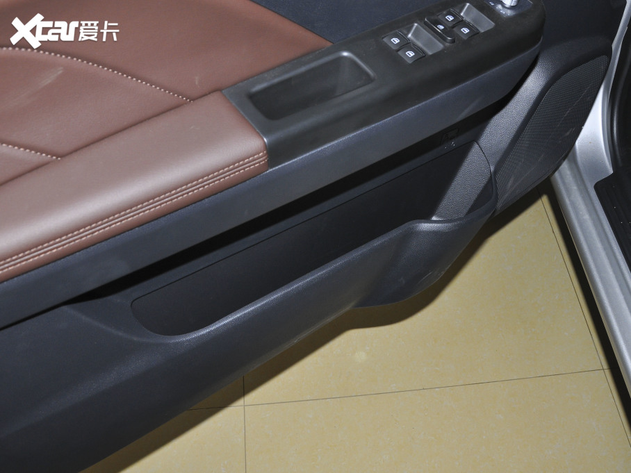 2021LE7 2.0T 򌾫Ӣʹp 