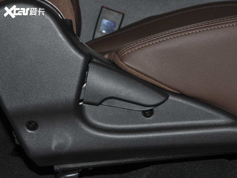 2021���L�E7 2.0T ��򌾫Ӣ�ʹ��p�� ����