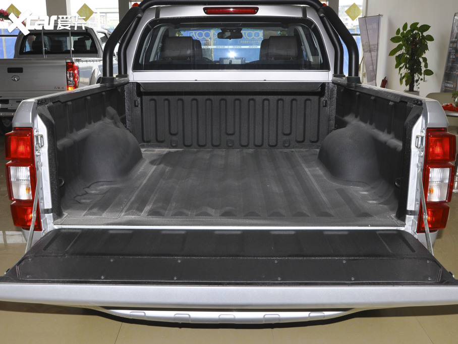 2021LE7 2.0T 򌾫Ӣʹp 