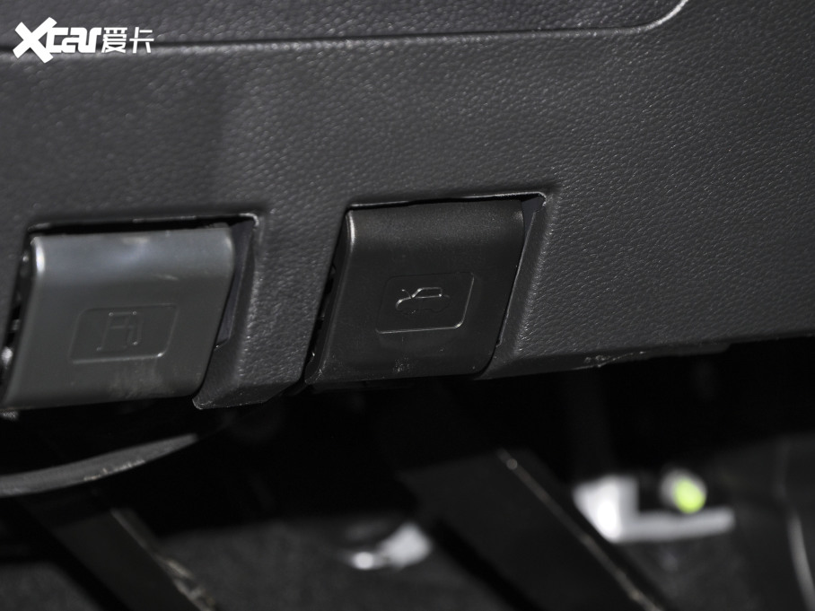 2021LE7 2.0T (q)Ӣʹp 