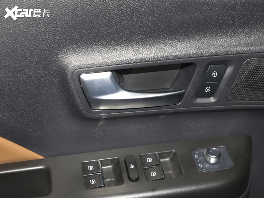 2021L(fng)E7 2.0T (q)Ӣʹp 