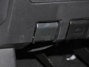 20212.0T 򌾫Ӣʹp  п؅^