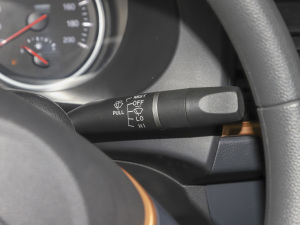 20212.0T 򌾫Ӣʹp  п؅^