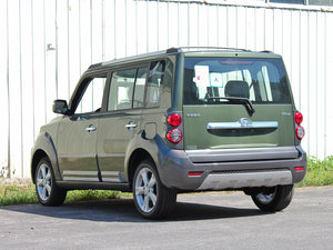 2010款1.5L 手动豪华版 左后45度