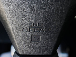 2010款1.5L 手动精英版 中控区