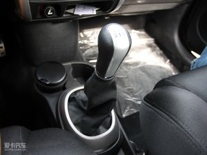 2010款1.5L 手动豪华版 换挡杆