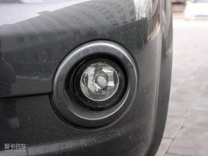 2010款1.5L 手动豪华版 前雾灯