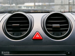 2010款2.4L 两驱豪华型 空调出风口