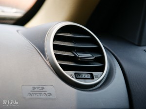 2010款2.4L 两驱豪华型 中控区