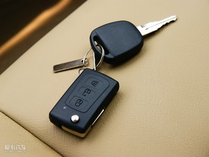 2010款2.4L 两驱豪华型 其它