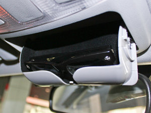 2010款2.4L 两驱舒适型 空间座椅