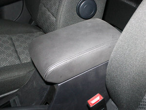 2010款2.4L 两驱舒适型 空间座椅