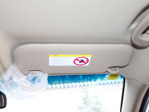 2010款2.4L 两驱舒适型 空间座椅