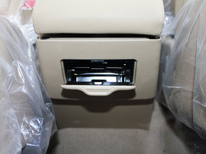 2010款2.4L 两驱舒适型 空间座椅