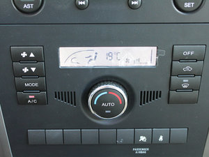 2010款2.4L 两驱舒适型 空调调节