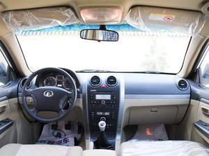 2010款2.4L 两驱舒适型 内饰全景